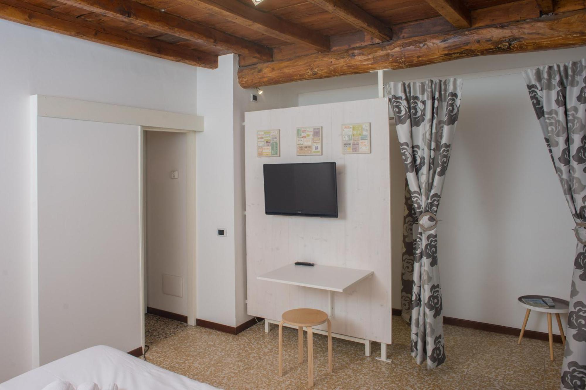 La Corte Di Zizi Cernobbio Buitenkant foto